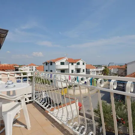 Apartment And Rooms Mrkovic Vodice Exterior photo