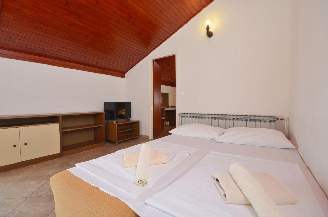 And Mrkovic Apartment Vodice