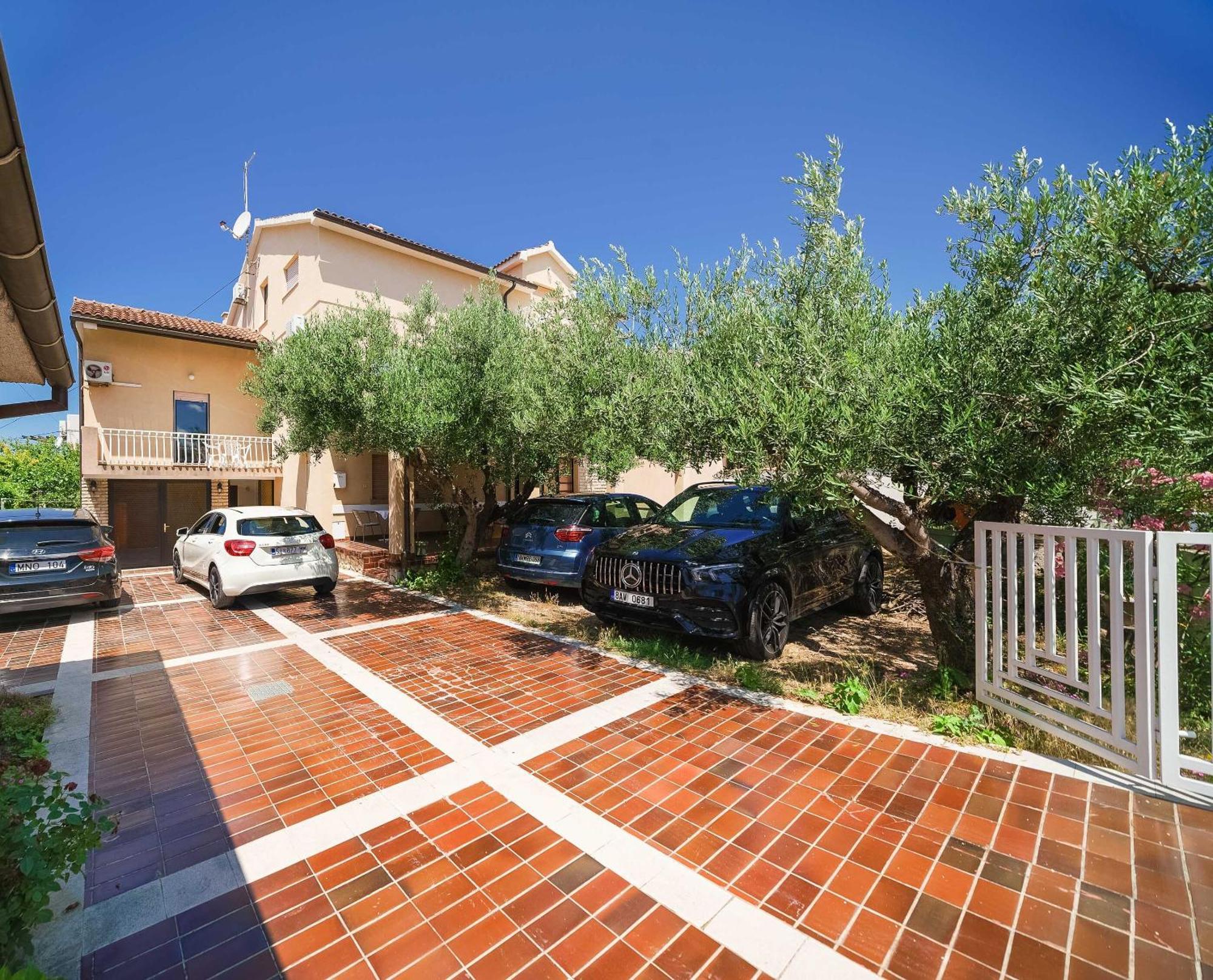 And Mrkovic Apartment Vodice