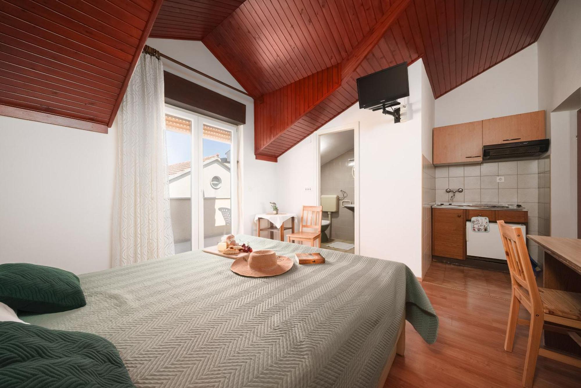 And Mrkovic Apartment