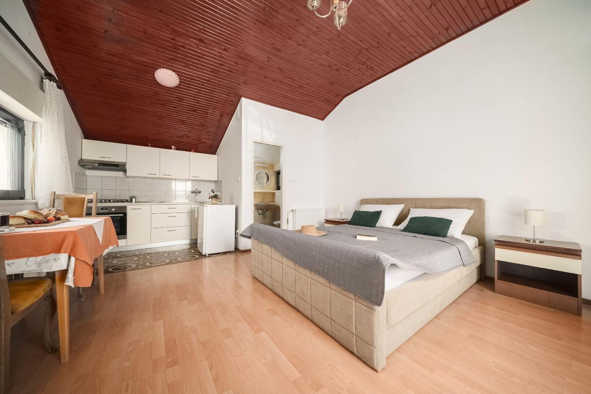 And Mrkovic Apartment