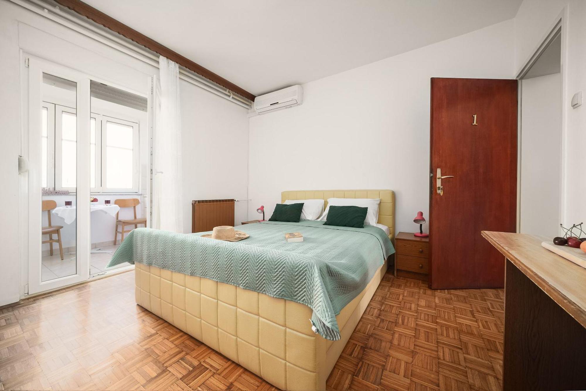 And Mrkovic Apartment