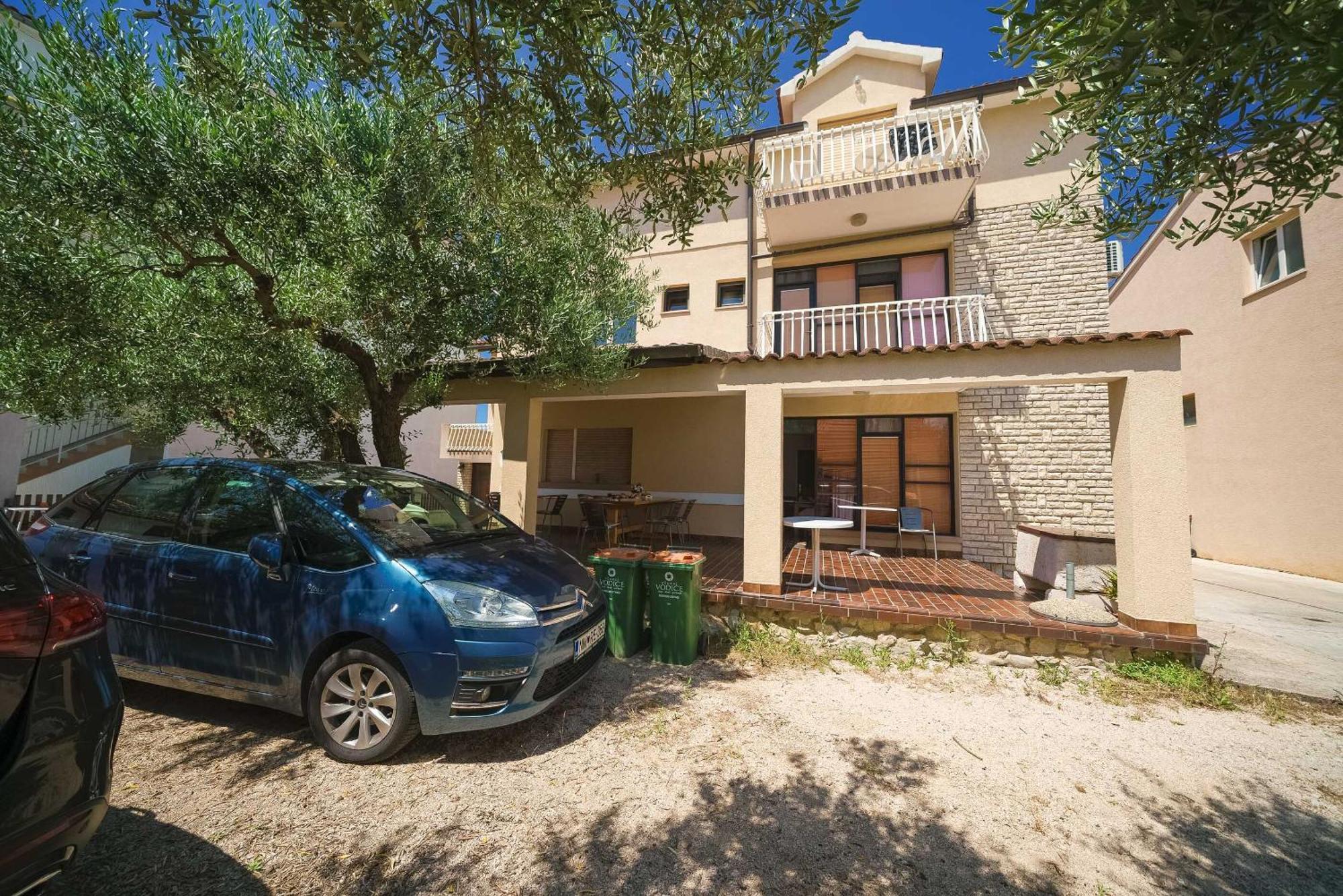 Apartment And Mrkovic