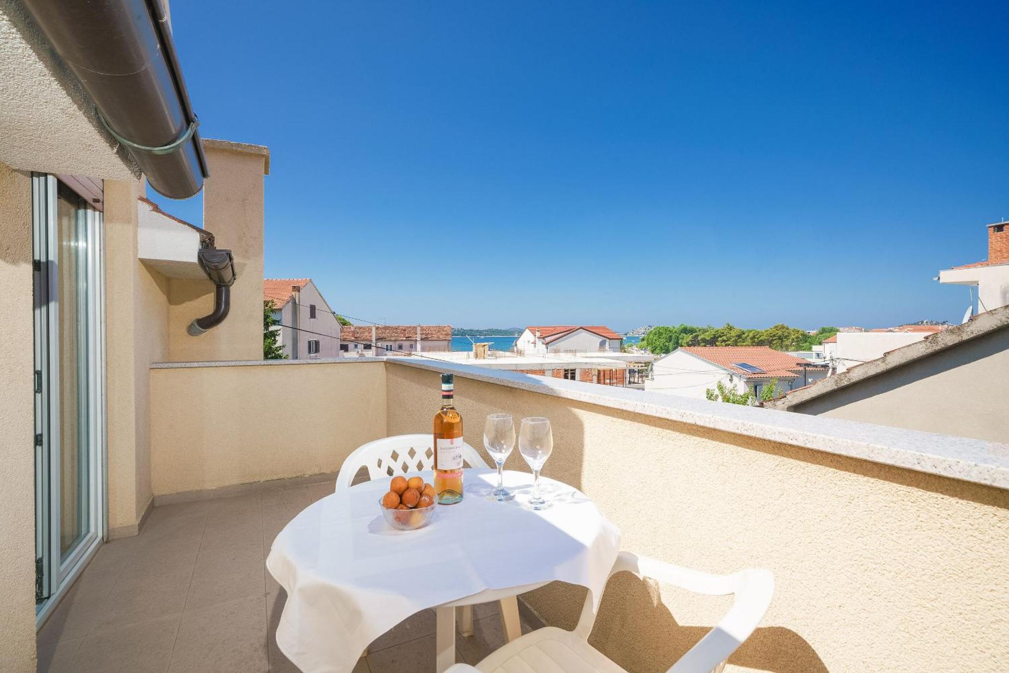 Apartment And Mrkovic Vodice